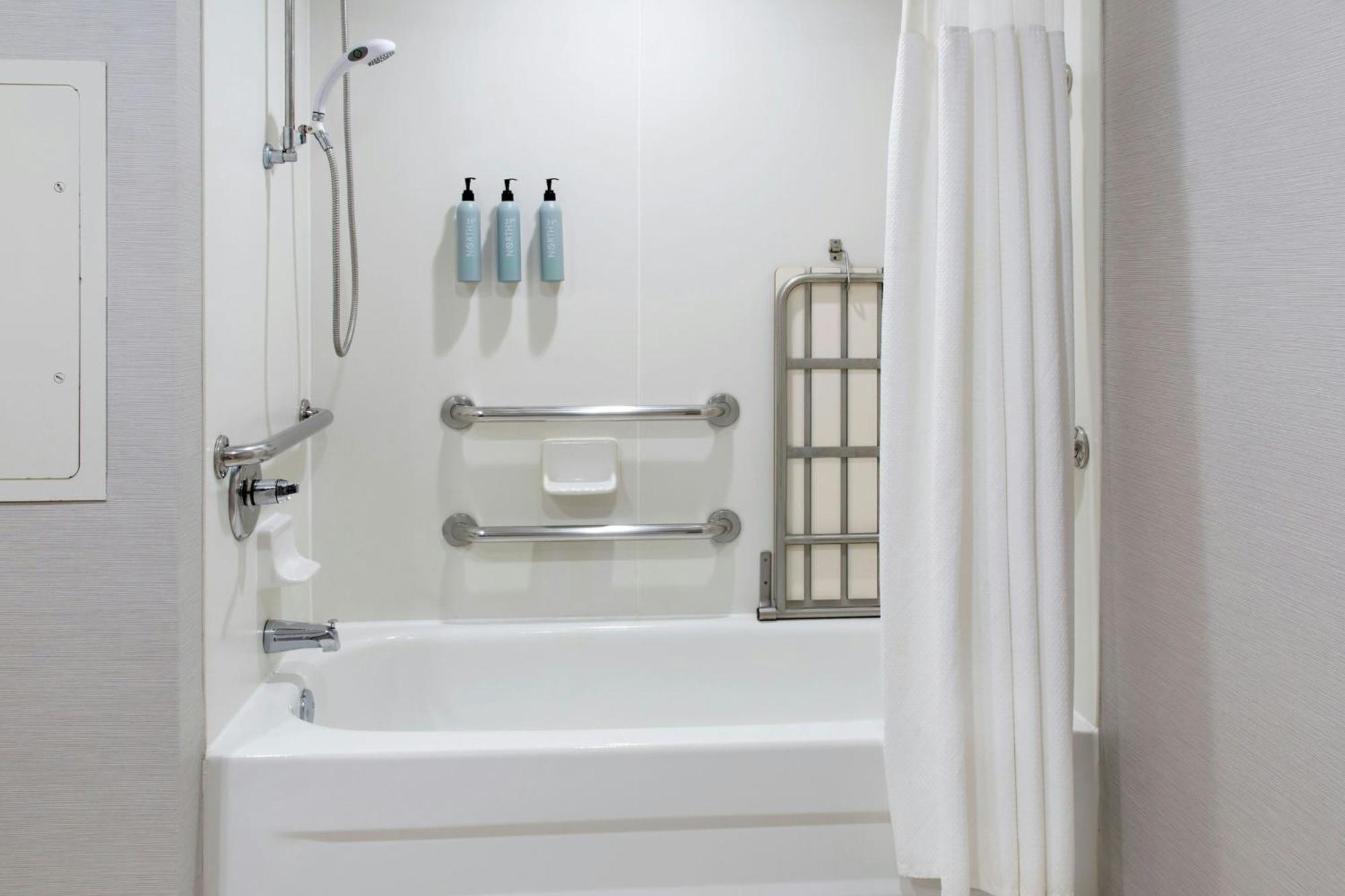 Courtyard By Marriott Buffalo Amherst/University Εξωτερικό φωτογραφία