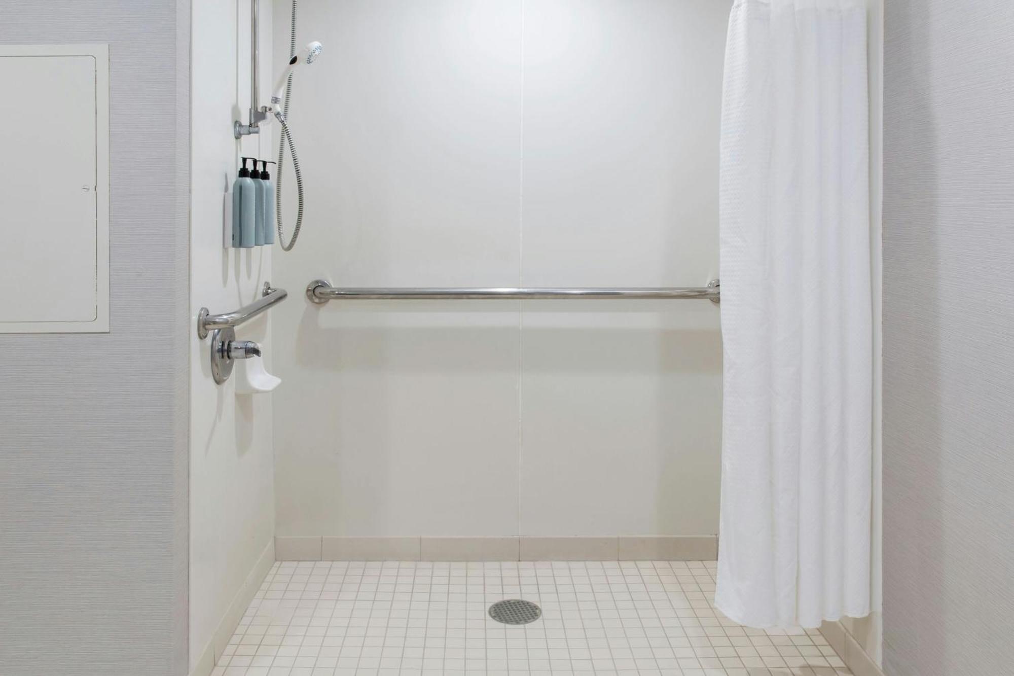 Courtyard By Marriott Buffalo Amherst/University Εξωτερικό φωτογραφία